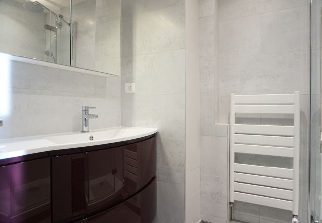 Appartement à Paris - Rue Saint Säens - Paris 15 - 215027