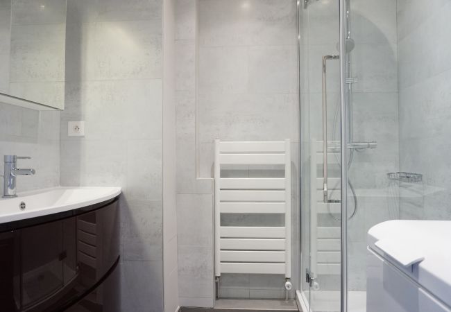 Appartement à Paris - Rue Saint Säens - Paris 15 - 215027 Appartement à Paris - Rue Saint Säens - Paris 15 - 215027