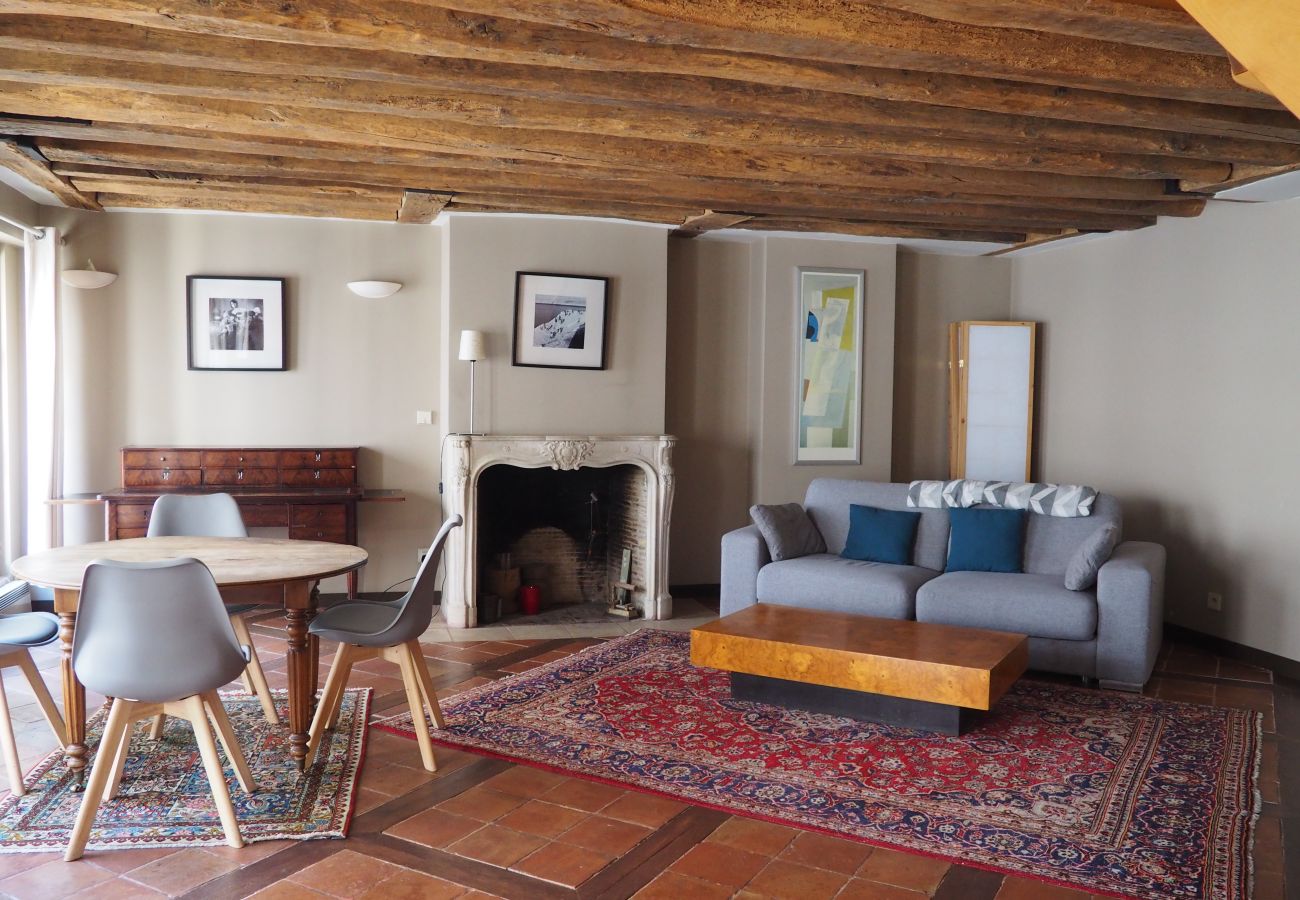 Appartement à Paris - Rue du Bourg Tibourg - Paris 4 - 204009