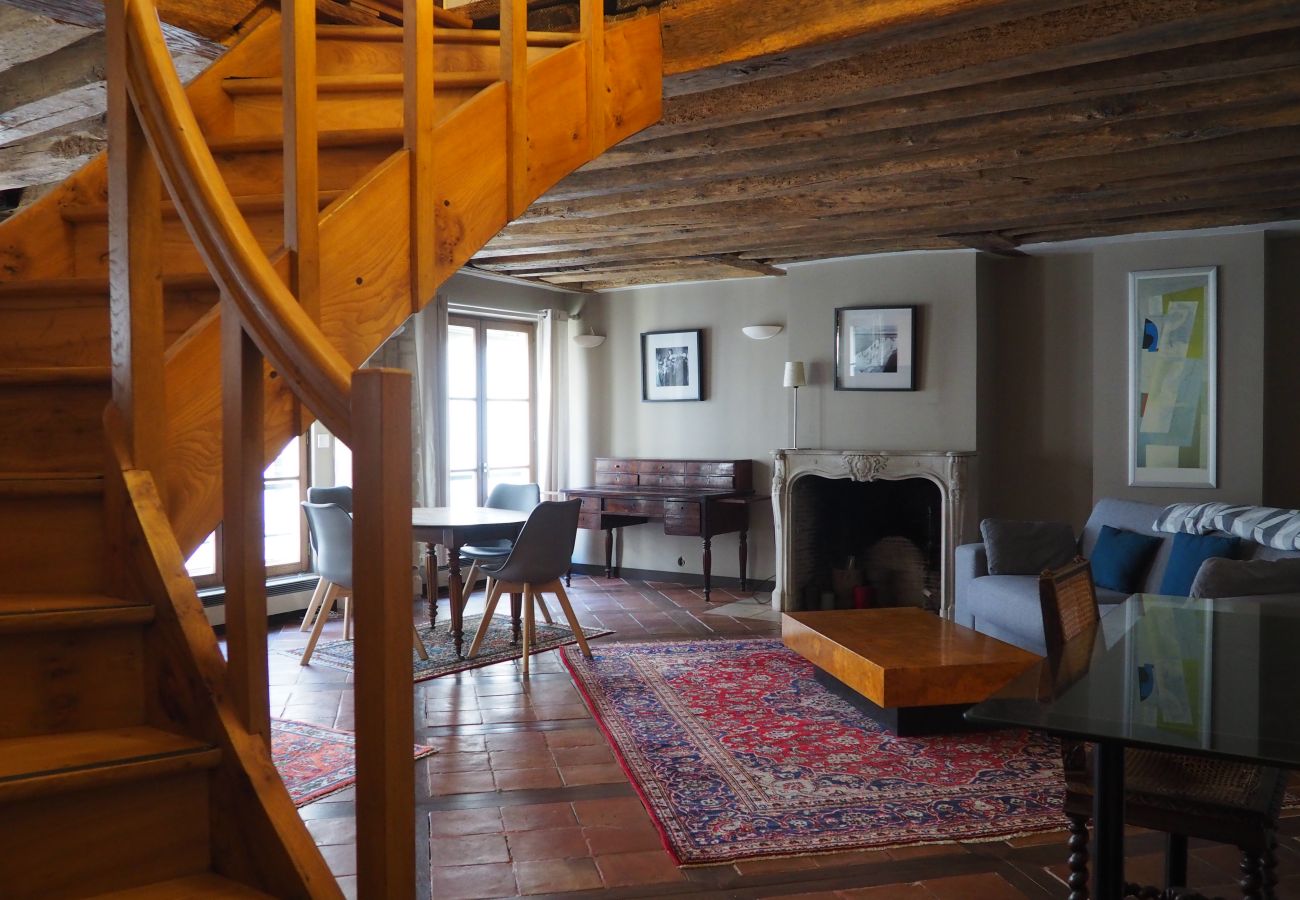 Appartement à Paris - Rue du Bourg Tibourg - Paris 4 - 204009