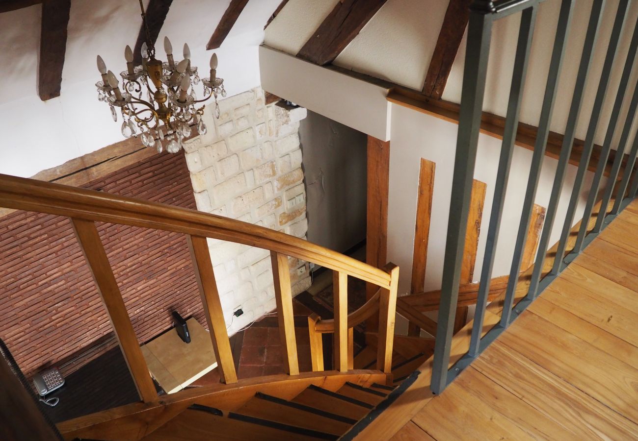 Appartement à Paris - Rue du Bourg Tibourg - Paris 4 - 204009