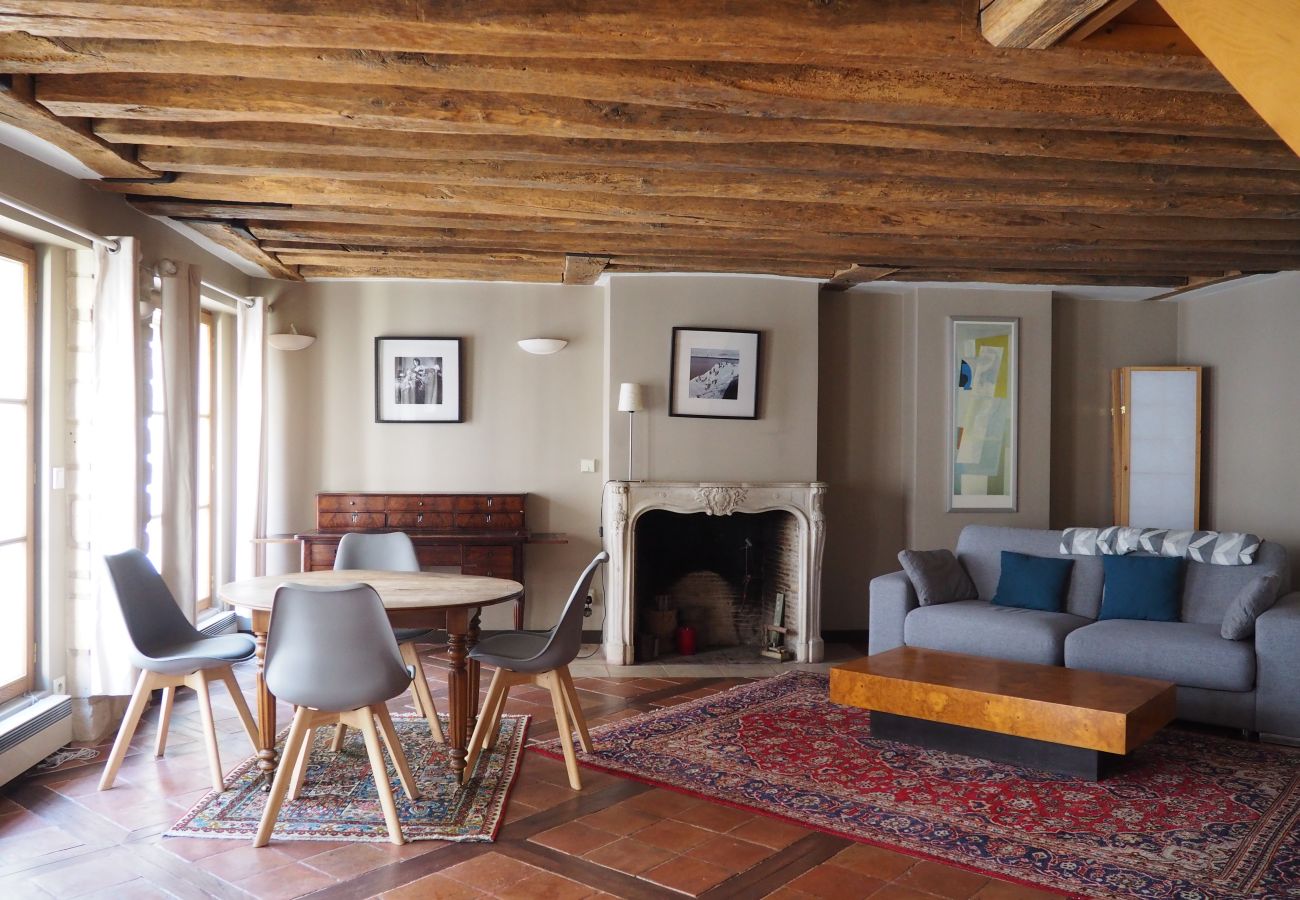 Appartement à Paris - Rue du Bourg Tibourg - Paris 4 - 204009