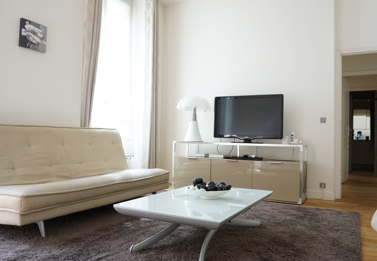 Appartement à Paris - Rue Vignon - Paris 8 - 208047