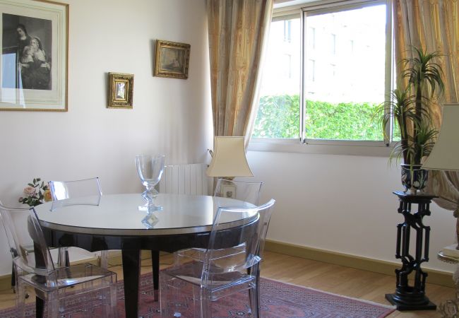 Appartement à Paris - Rue de Courcelles - Paris 8 - 208073 Appartement à Paris - Rue de Courcelles - Paris 8 - 208073