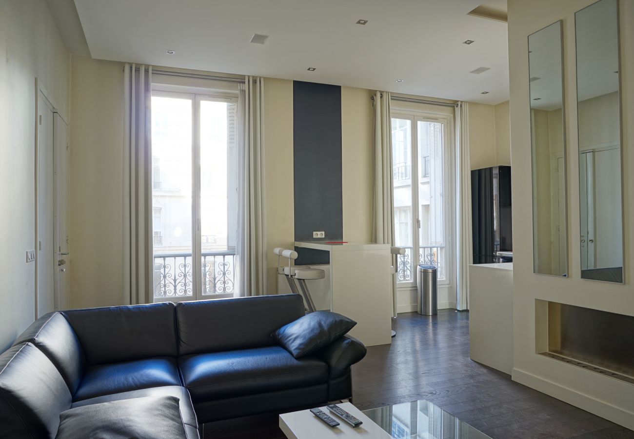 Appartement à Paris - Rue Lincoln - Paris 8 - 208079