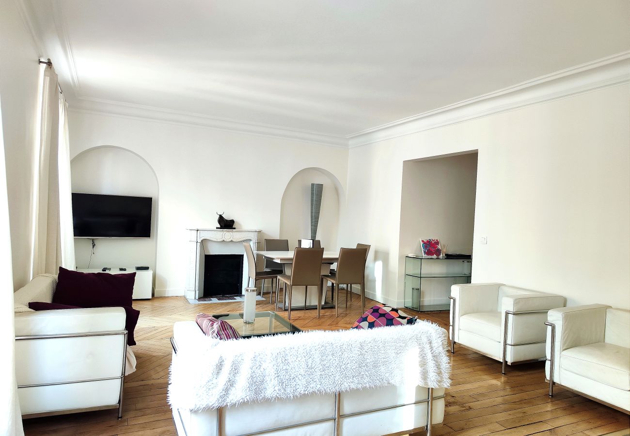 Appartement à Paris - rue du Débarcadère - PARIS 17 - 317011