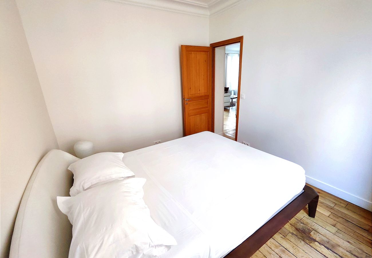 Appartement à Paris - rue du Débarcadère - PARIS 17 - 317011