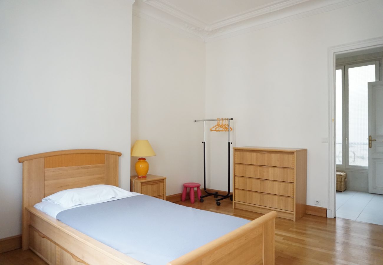 Appartement à Paris - Avenue d'Iéna - Paris 16 - 516009