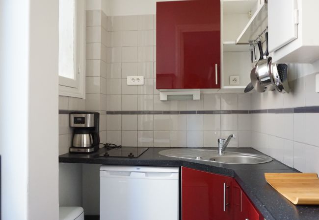 Studio à Paris - Rue Paul Valéry - Paris 16 - 116050 Studio à Paris - Rue Paul Valéry - Paris 16 - 116050