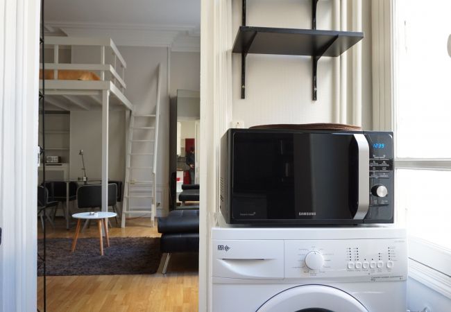 Studio à Paris - Rue Paul Valéry - Paris 16 - 116050 Studio à Paris - Rue Paul Valéry - Paris 16 - 116050