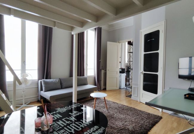 à Paris - Rue Paul Valéry - Paris 16 - 116050