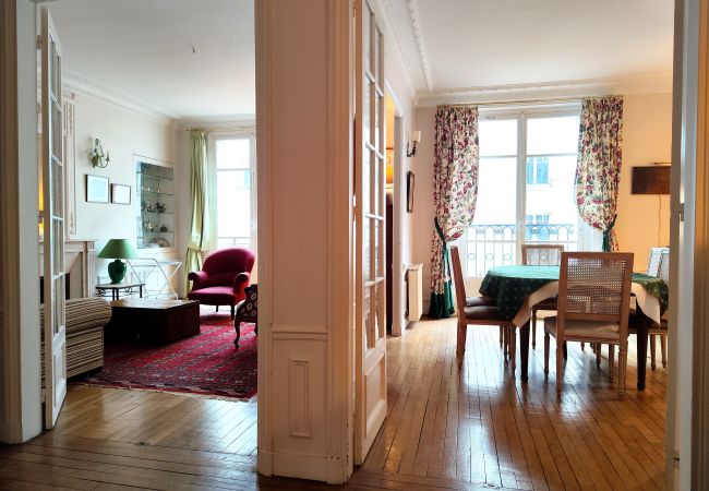 Appartement à Paris - Square Desaix - Paris 15 - 315015 Appartement à Paris - Square Desaix - Paris 15 - 315015