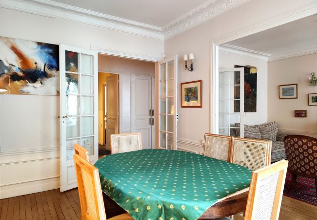 Appartement à Paris - Square Desaix - Paris 15 - 315015 Appartement à Paris - Square Desaix - Paris 15 - 315015