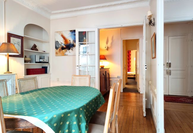 Appartement à Paris - Square Desaix - Paris 15 - 315015 Appartement à Paris - Square Desaix - Paris 15 - 315015