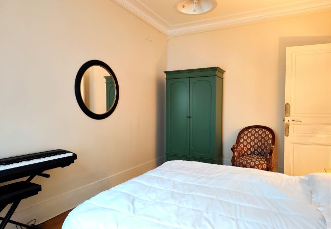 Appartement à Paris - Square Desaix - Paris 15 - 315015 Appartement à Paris - Square Desaix - Paris 15 - 315015