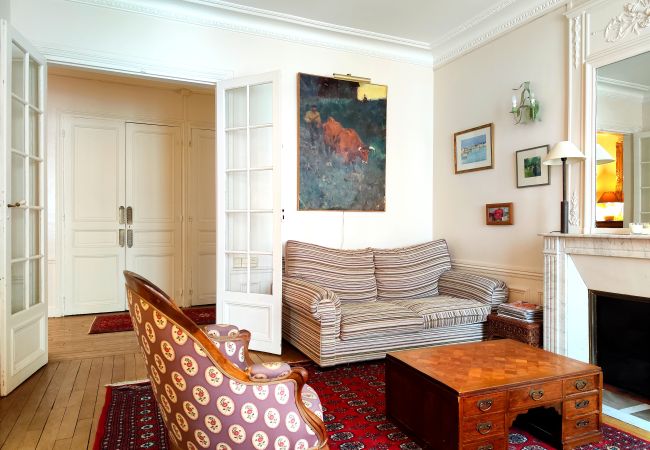 Appartement à Paris - Square Desaix - Paris 15 - 315015 Appartement à Paris - Square Desaix - Paris 15 - 315015