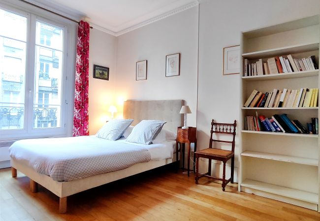 Appartement à Paris - Square Desaix - Paris 15 - 315015 Appartement à Paris - Square Desaix - Paris 15 - 315015