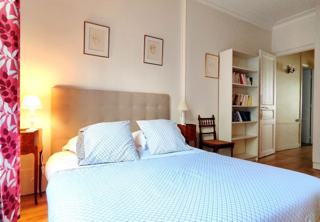 Appartement à Paris - Square Desaix - Paris 15 - 315015 Appartement à Paris - Square Desaix - Paris 15 - 315015