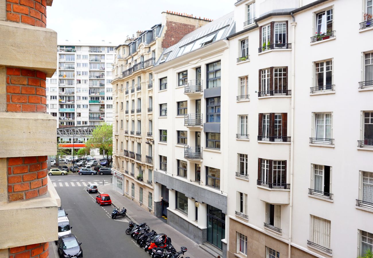 Appartement à Paris - Square Desaix - Paris 15 - 315015