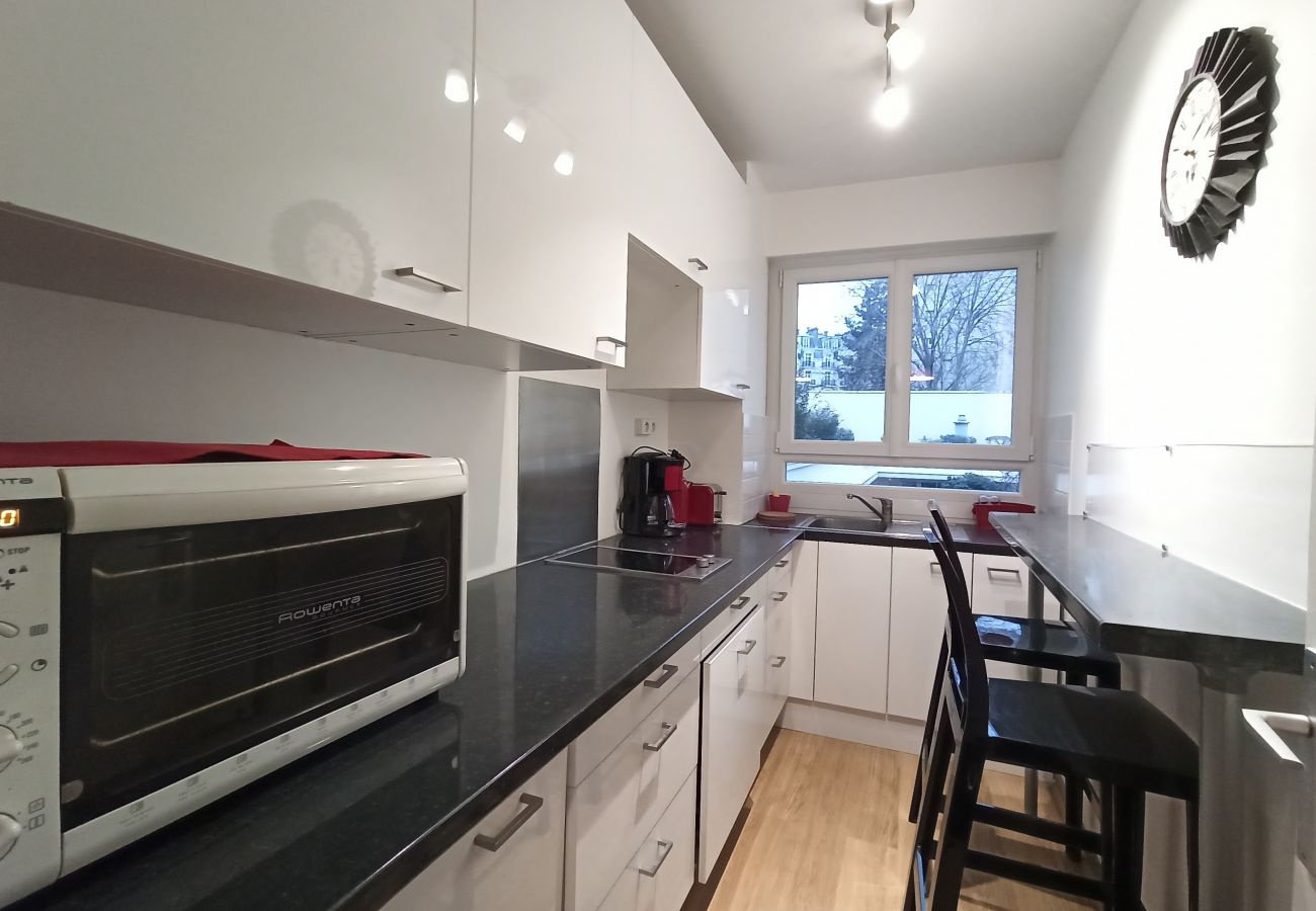 Studio à Paris - Rue Saint Charles - Paris 15 - 115005