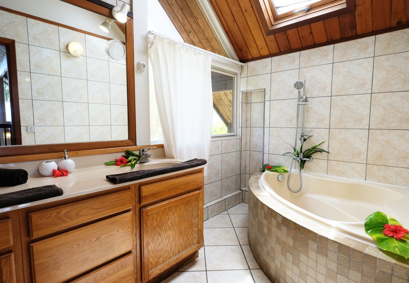 Villa à Maharepa - #2 Beach Villa Bliss by TAHITI VILLAS