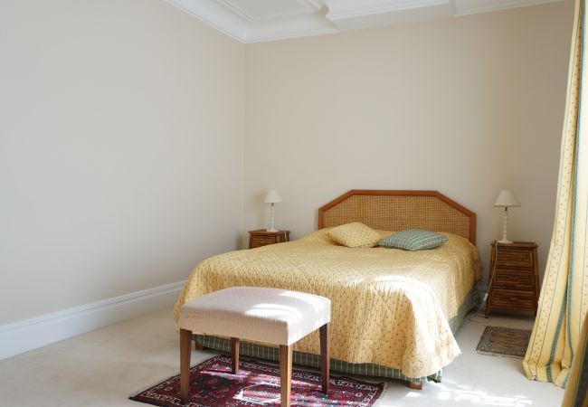 Appartement à Paris - Rue Yvon Villarceau - Paris 16 - 316010 Appartement à Paris - Rue Yvon Villarceau - Paris 16 - 316010
