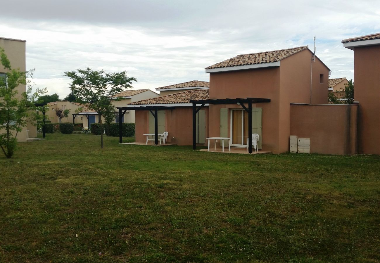 Maison mitoyenne à Saint-Saturnin-lès-Avignon - RDL4P8133 - Bastide 6/8 personnes