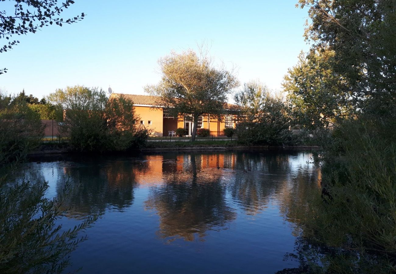 Maison mitoyenne à Saint-Saturnin-lès-Avignon - RDL4P8133 - Bastide 6/8 personnes