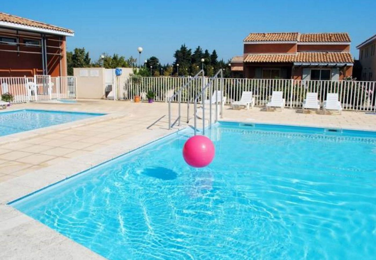 Villa à Saint-Saturnin-lès-Avignon - RDL4P8V05 - Villa 8 personnes
