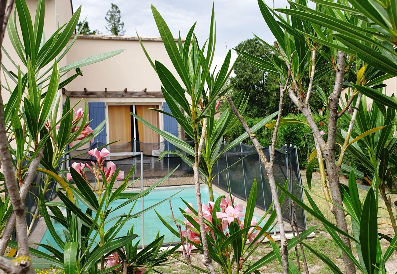 Villa à Saint-Saturnin-lès-Avignon - RDL4P8V05 - Villa 8 personnes