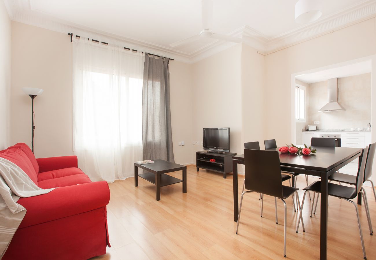 salle de repos de l'appartement à Vallcarca avec vue sur la montagne