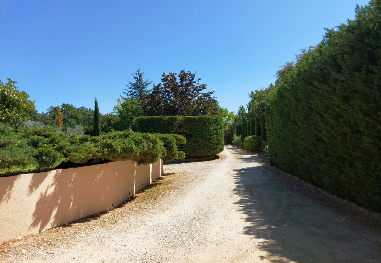 Villa à Rognes - VILLA TESSA 14 personnes - ROGNES PROCHE AIX EN PR
