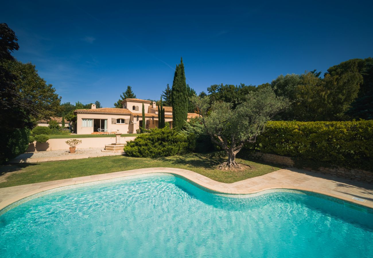 Villa à Rognes - VILLA TESSA 14 personnes - ROGNES PROCHE AIX EN PR