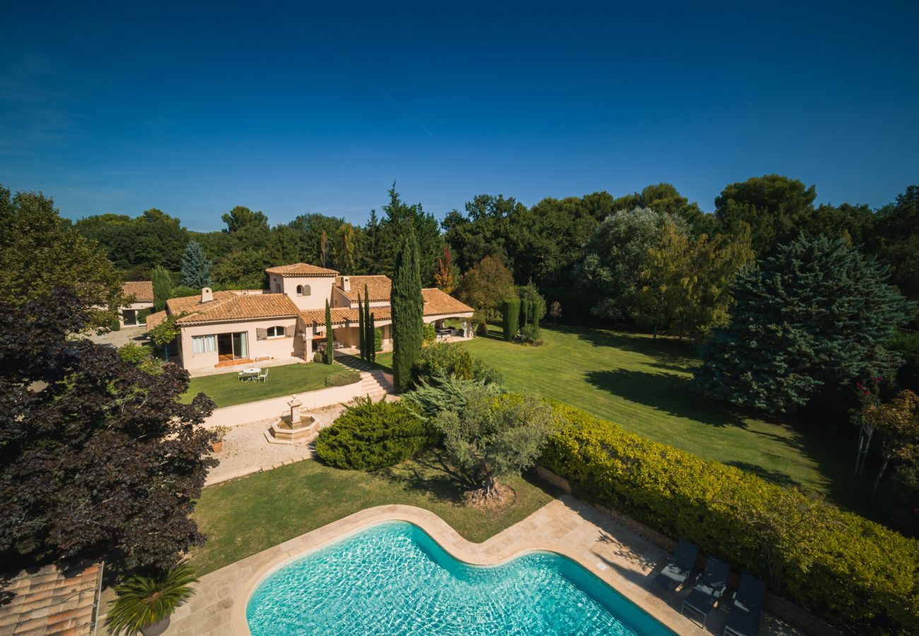 Villa à Rognes - VILLA TESSA 14 personnes - ROGNES PROCHE AIX EN PR