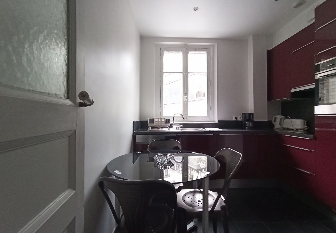 Appartement à Paris - Rue Jean Bart - Paris 6 - 206018