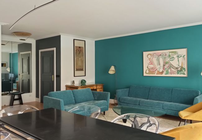 Appartement à Paris - Rue de l'Université - Paris 7 - 207034 Appartement à Paris - Rue de l'Université - Paris 7 - 207034