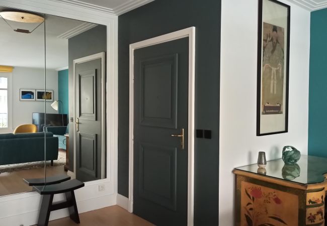 Appartement à Paris - Rue de l'Université - Paris 7 - 207034 Appartement à Paris - Rue de l'Université - Paris 7 - 207034