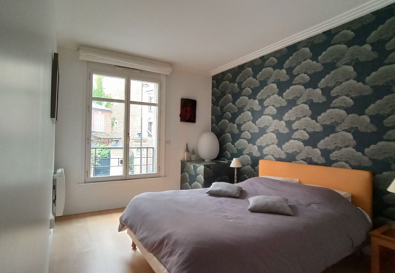 Appartement à Paris - Rue de l'Université - Paris 7 - 207034