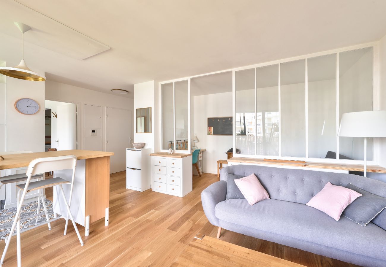 Appartement à Bordeaux - BDX-LANDIRAS hyper centre balcon