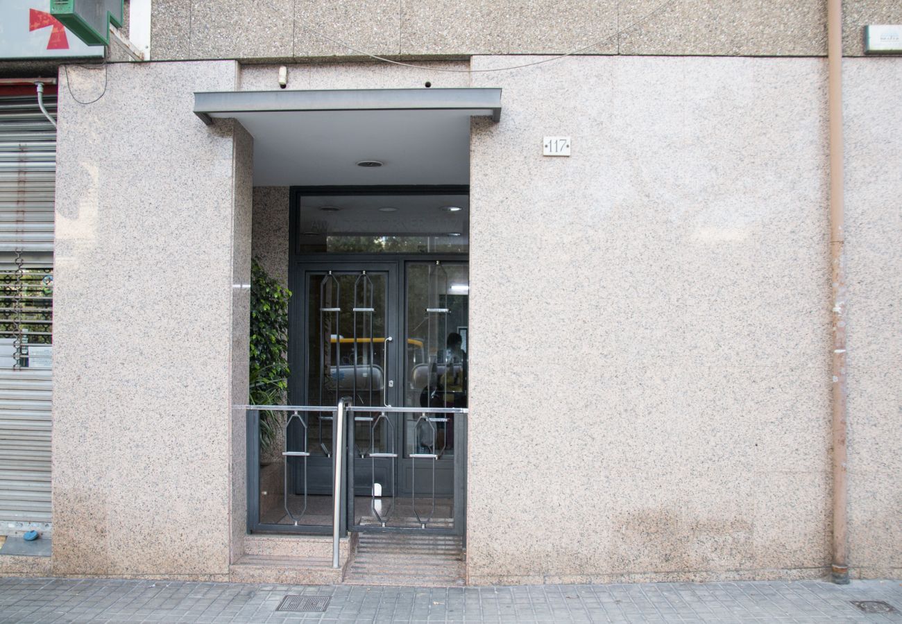 Appartement à Hospitalet de Llobregat - Apartment ENXEBRE