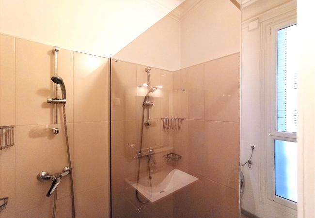 Appartement à Paris - Bd de la Tour Maubourg - Paris 7 - 207036