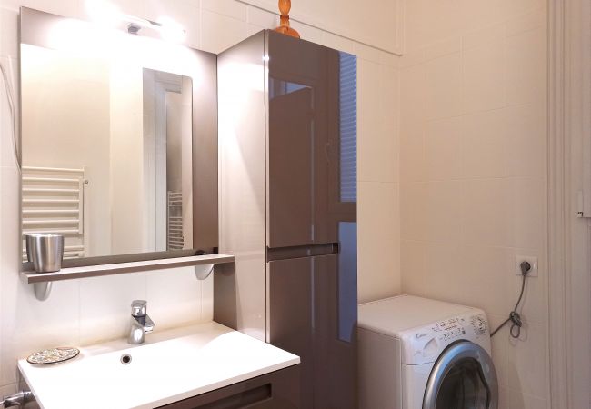 Appartement à Paris - Bd de la Tour Maubourg - Paris 7 - 207036 Appartement à Paris - Bd de la Tour Maubourg - Paris 7 - 207036