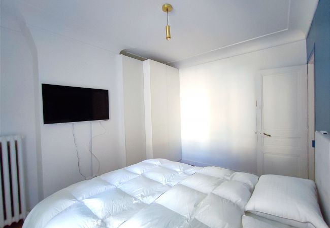 Appartement à Paris - Rue Eugène Delacroix - Paris 16 - 416035