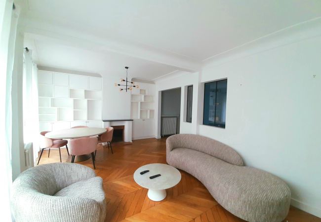 Appartement à Paris - Rue Eugène Delacroix - Paris 16 - 416035