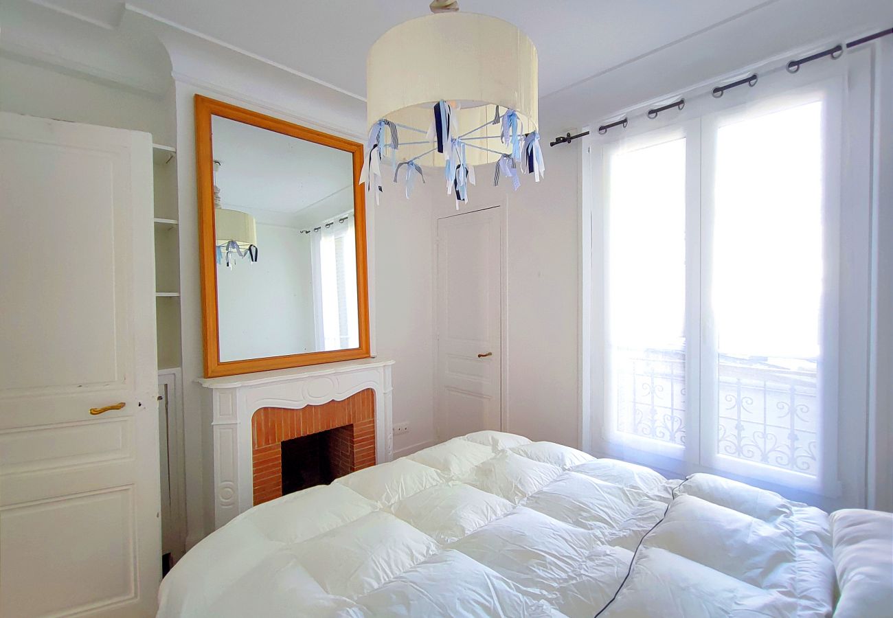 Appartement à Paris - Rue Eugène Delacroix - Paris 16 - 416035