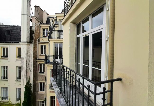 Appartement à Paris - Avenue Saint-Honoré d'Eylau - Paris 16 - 516015 Appartement à Paris - Avenue Saint-Honoré d'Eylau - Paris 16 - 516015