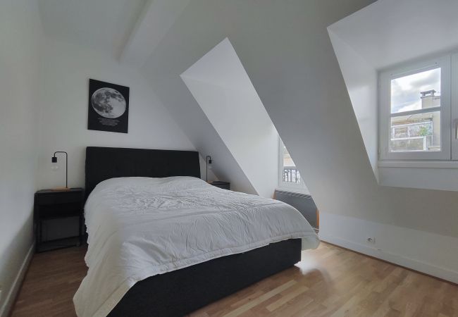 Studio à Paris - Rue de Berri - Paris 8 - 108056 Studio à Paris - Rue de Berri - Paris 8 - 108056