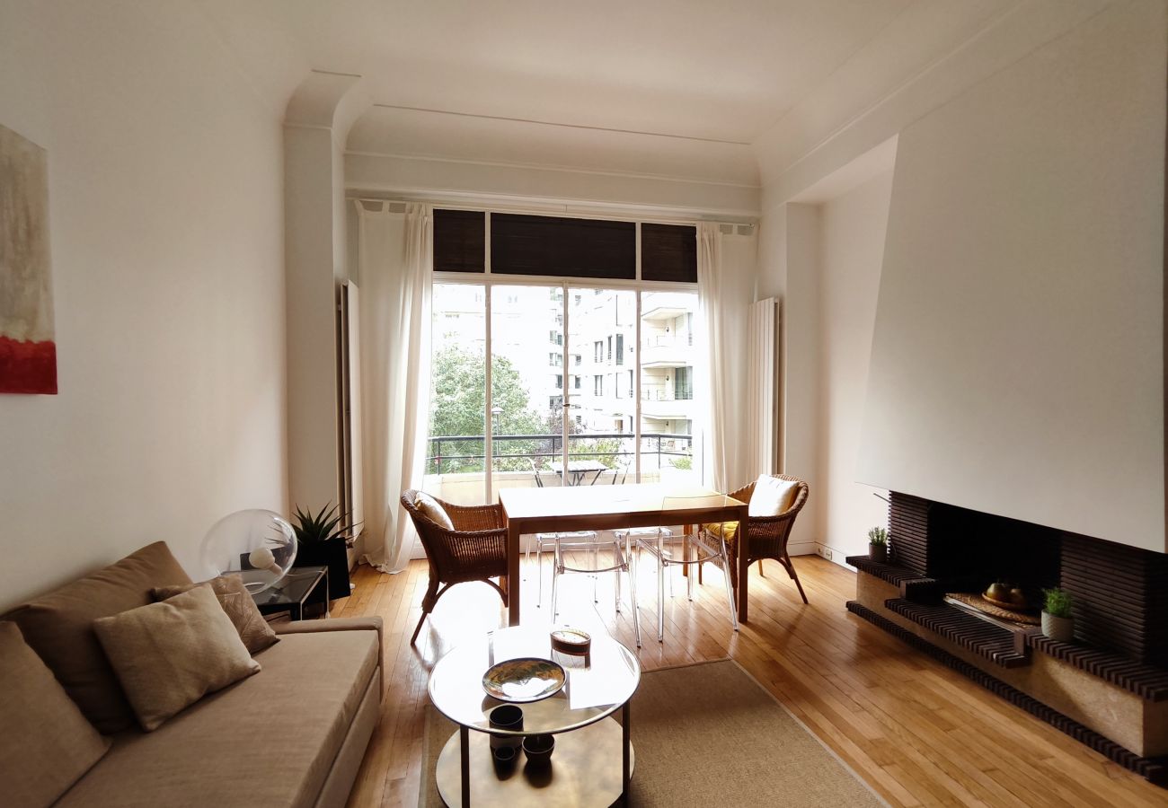 Appartement à Paris - Avenue René Boylesve - Paris 16 - 216068