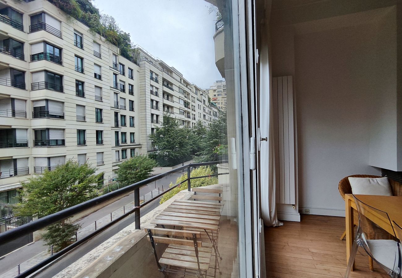 Appartement à Paris - Avenue René Boylesve - Paris 16 - 216068