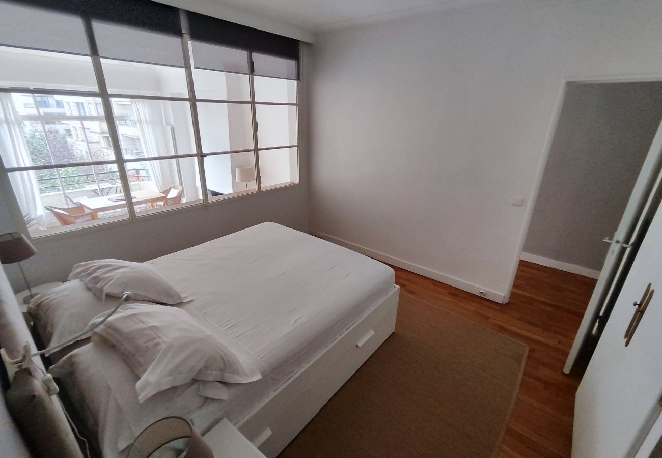 Appartement à Paris - Avenue René Boylesve - Paris 16 - 216068